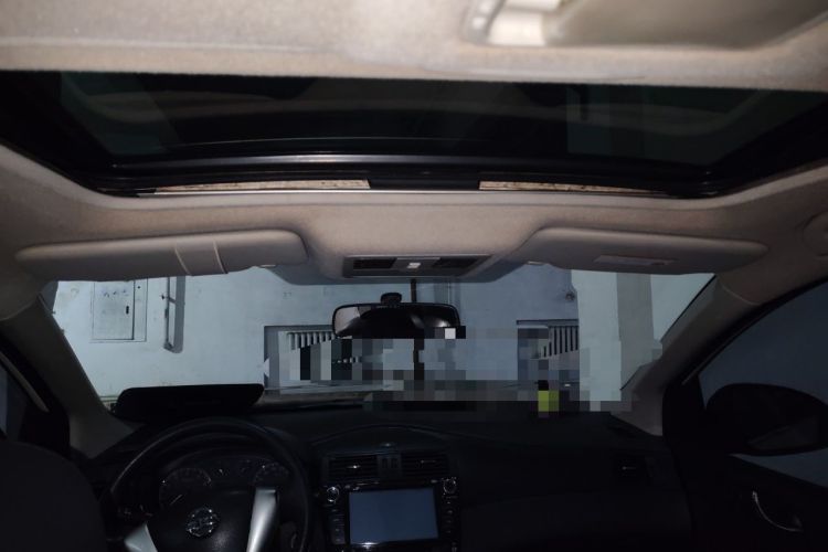 Used Nissan Tiida 2014 1.6L CVT Smart Model Headliner