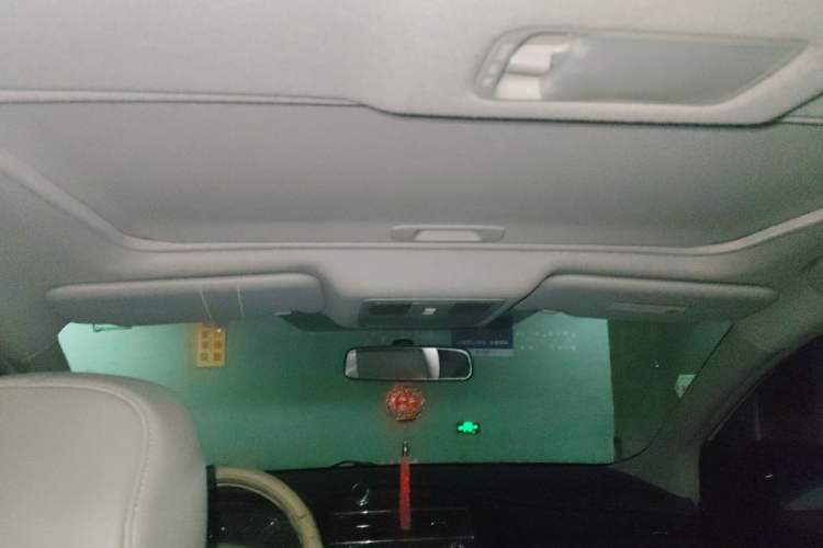 Used Nissan Tiida 2014 1.6L CVT Smart Model Headliner