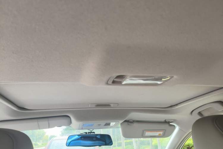 Used Nissan Tiida 2014 1.6L CVT Cool Cafe Edition Headliner