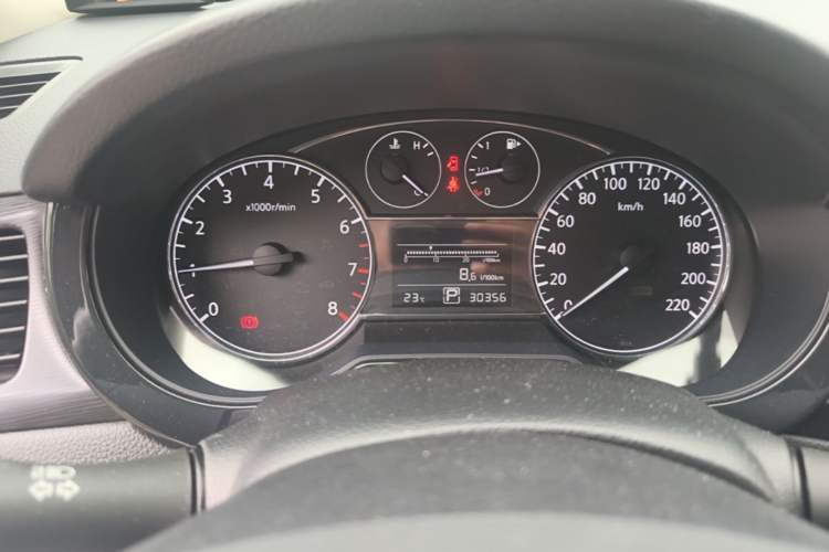 Used Nissan Tiida 2014 1.6L CVT Smart Model Instrument Cluster