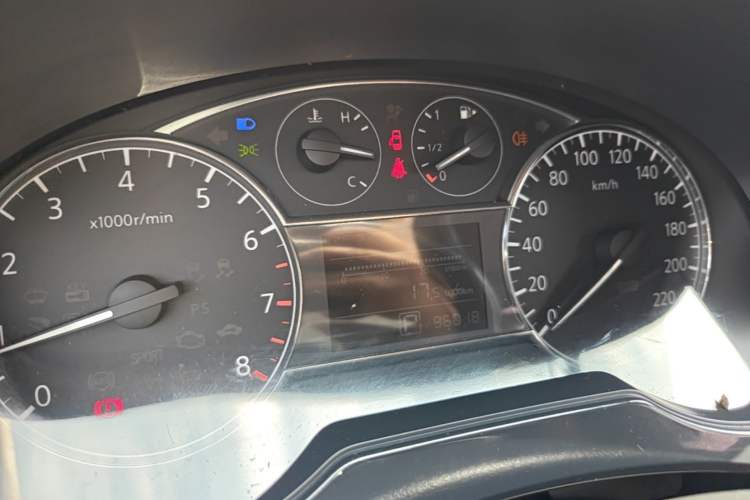 Used Nissan Tiida 2014 1.6L CVT Comfort Model Instrument Cluster
