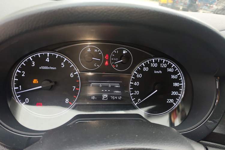 Used Nissan Tiida 2014 1.6L CVT Smart Model Instrument Cluster