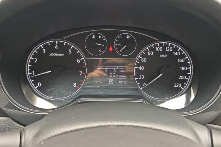 Used Nissan Tiida 2014 1.6L CVT Smart Model Instrument Cluster