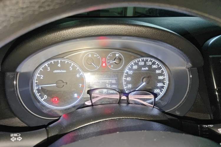 Used Nissan Tiida 2014 1.6L CVT Smart Model Instrument Cluster