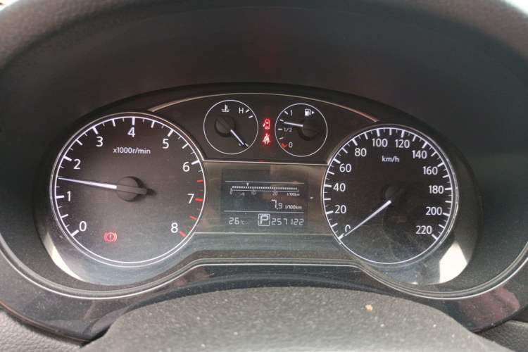 Used Nissan Tiida 2014 1.6L CVT Comfort Model Instrument Cluster