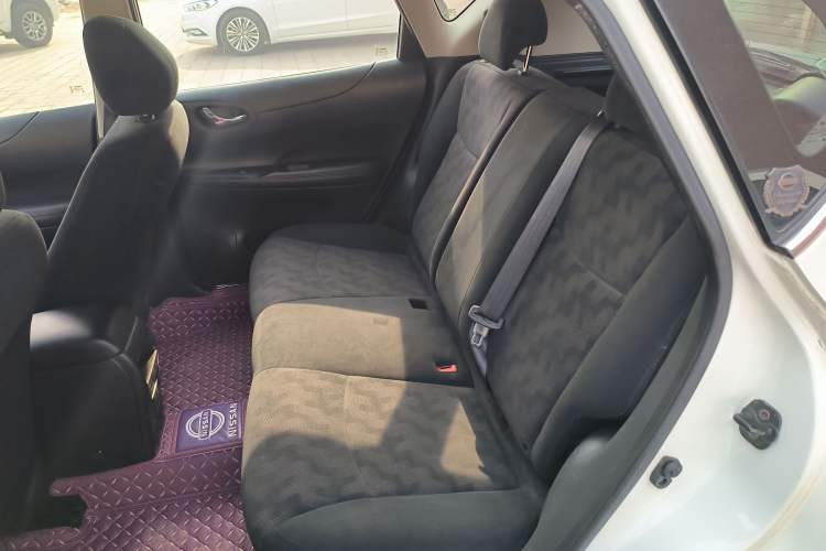 Used Nissan Tiida 2014 1.6L Manual Comfort Model Interior 1