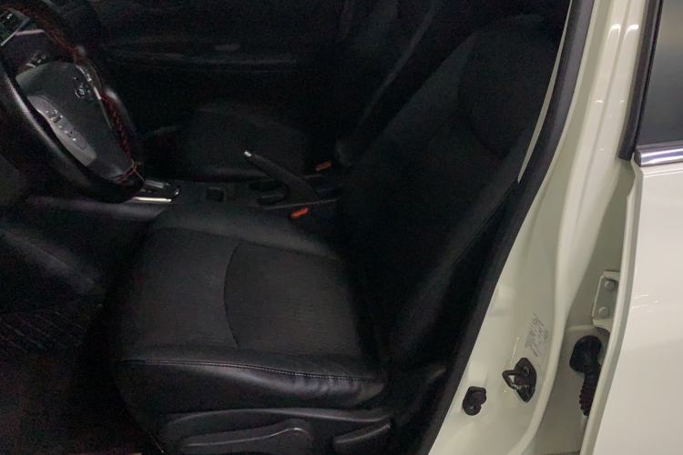 Used Nissan Tiida 2014 1.6L CVT Smart Model Interior 1