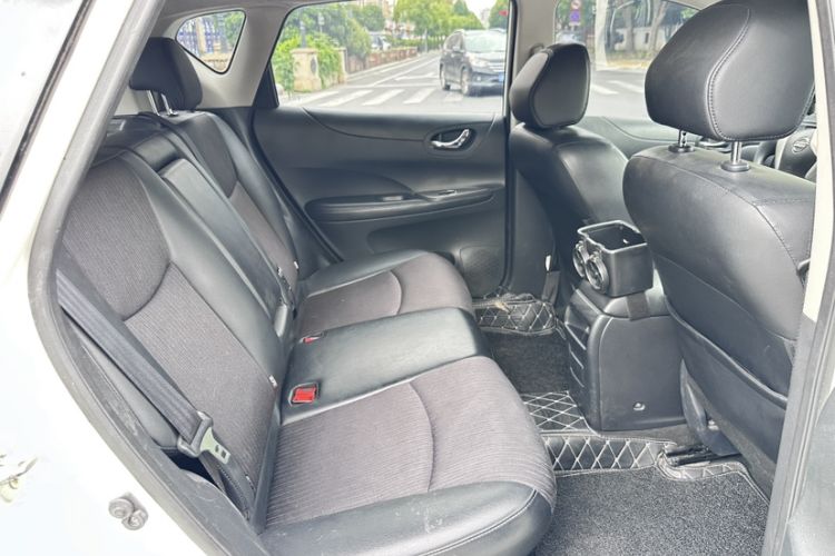 Used Nissan Tiida 2014 1.6L CVT Smart Model Interior 7