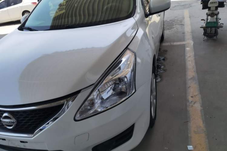 Used Nissan Tiida 2014 1.6L CVT Comfort Model Left Front Headlight
