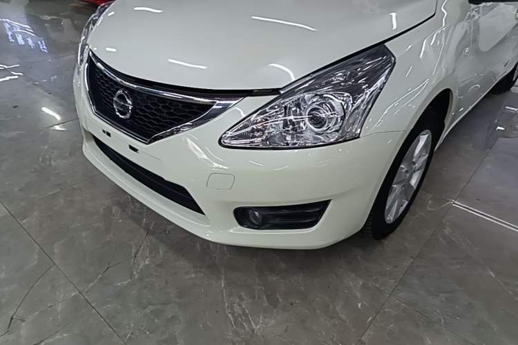 Used Nissan Tiida 2014 1.6L CVT Smart Model Left Front Headlight