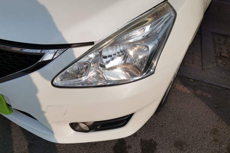 Used Nissan Tiida 2014 1.6L CVT Smart Model Left Front Headlight