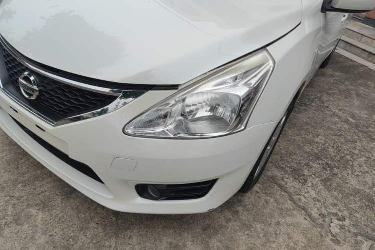 Used Nissan Tiida 2014 1.6L CVT Smart Model Left Front Headlight