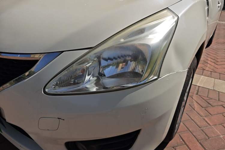 Used Nissan Tiida 2014 1.6L CVT Smart Model Left Front Headlight