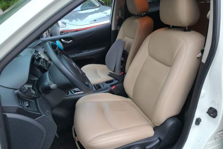 Used Nissan Tiida 2014 1.6L CVT Comfort Model Left Front Seat