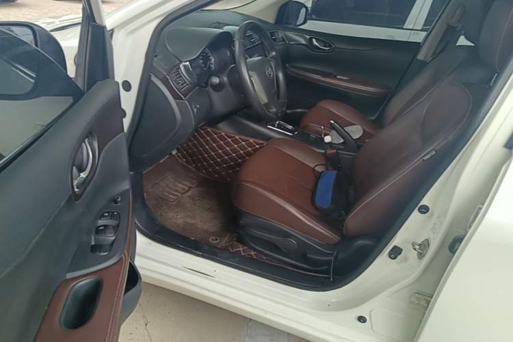 Used Nissan Tiida 2014 1.6L CVT Smart Model Left Front Seat