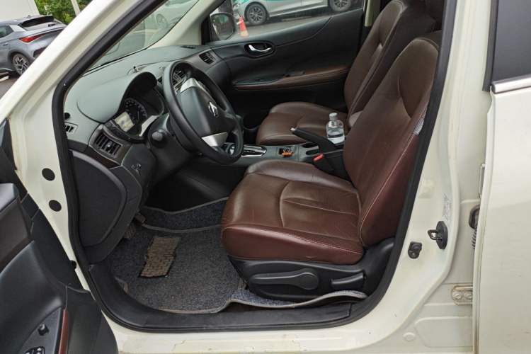 Used Nissan Tiida 2014 1.6L CVT Cool Cafe Edition Left Front Seat