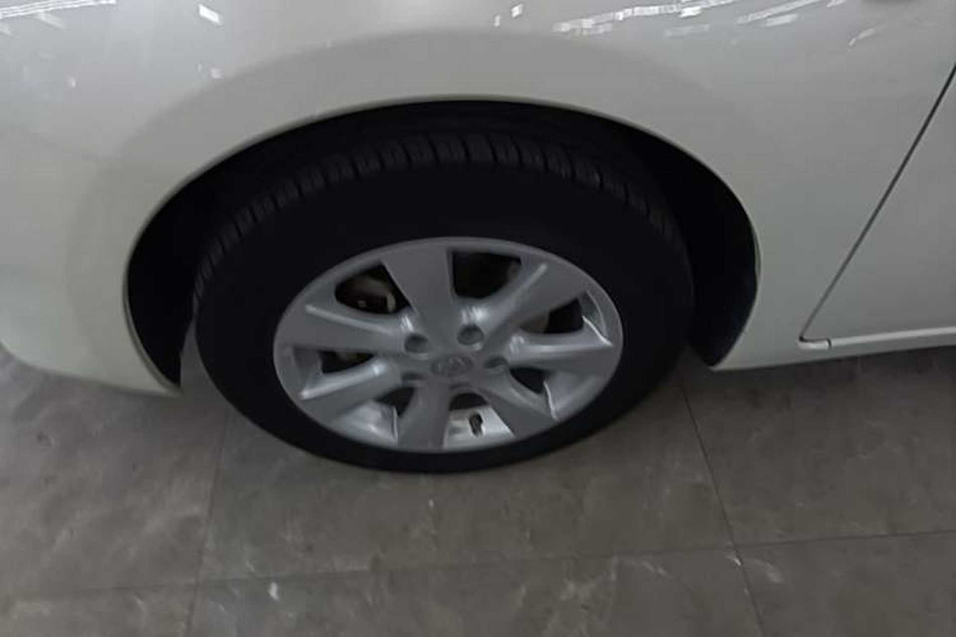 Used Nissan Tiida 2014 1.6L CVT Smart Model Left Front Wheel Hub