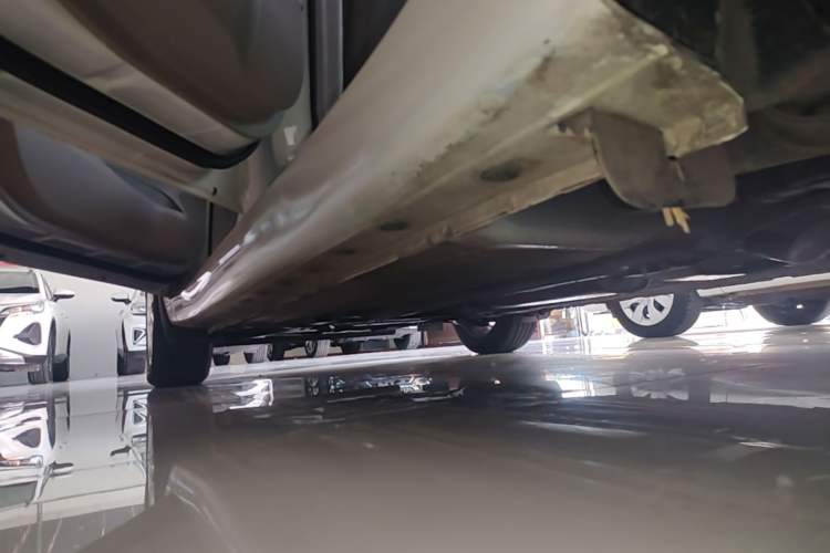 Used Nissan Tiida 2014 1.6L CVT Smart Model Left Side Sill