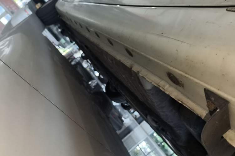 Used Nissan Tiida 2014 1.6L CVT Comfort Model Left Side Sill