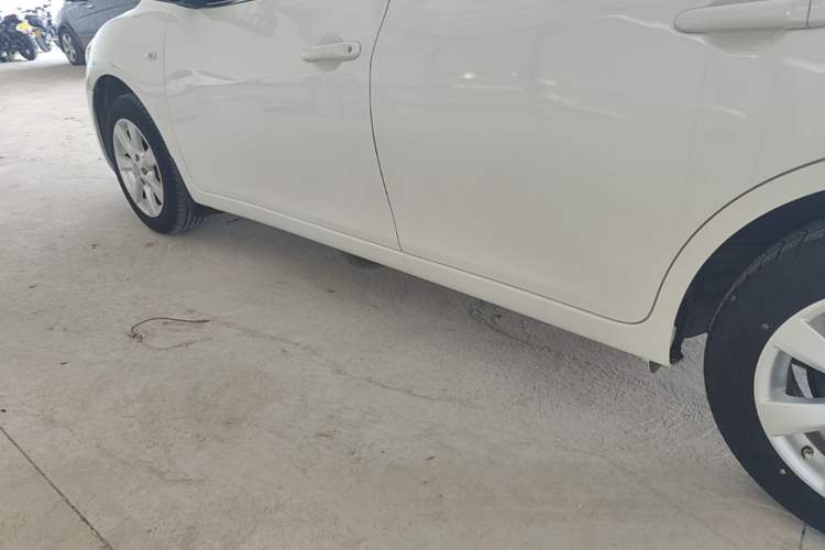 Used Nissan Tiida 2014 1.6L CVT Comfort Model Left Side Sill