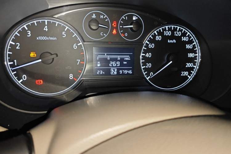 Used Nissan Tiida 2014 1.6L CVT Cool Cafe Edition Odometer Close Up
