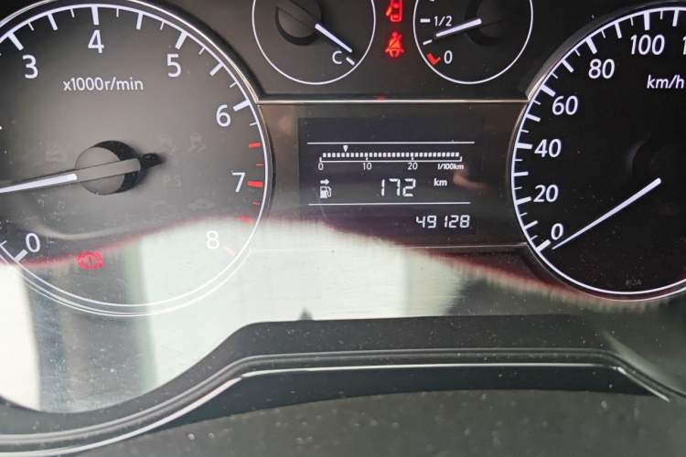 Used Nissan Tiida 2014 1.6L Manual Comfort Model Odometer Close Up