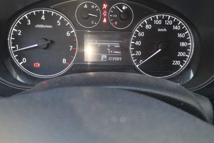 Used Nissan Tiida 2014 1.6L CVT Comfort Model Odometer Close Up