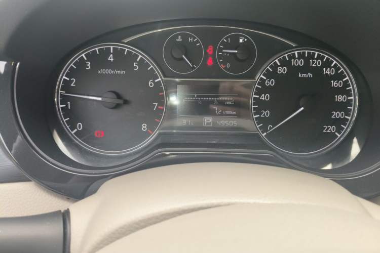 Used Nissan Tiida 2014 1.6L CVT Cool Cafe Edition Odometer Close Up