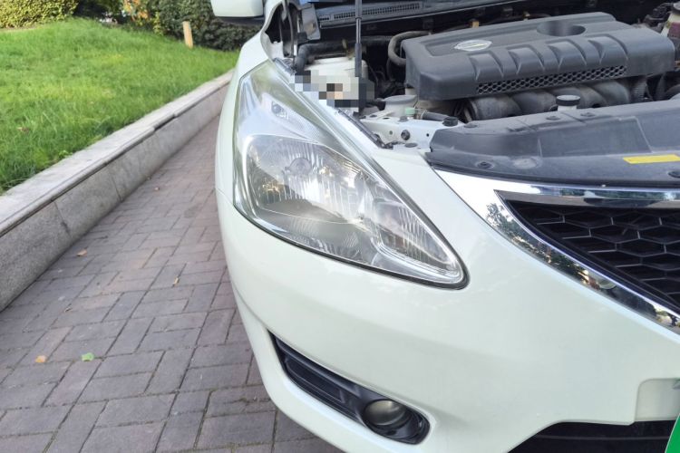 Used Nissan Tiida 2014 1.6L CVT Smart Model Right Front Headlight