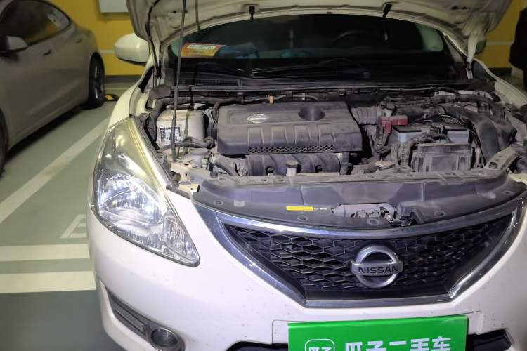 Used Nissan Tiida 2014 1.6L CVT Smart Model Right Front Headlight