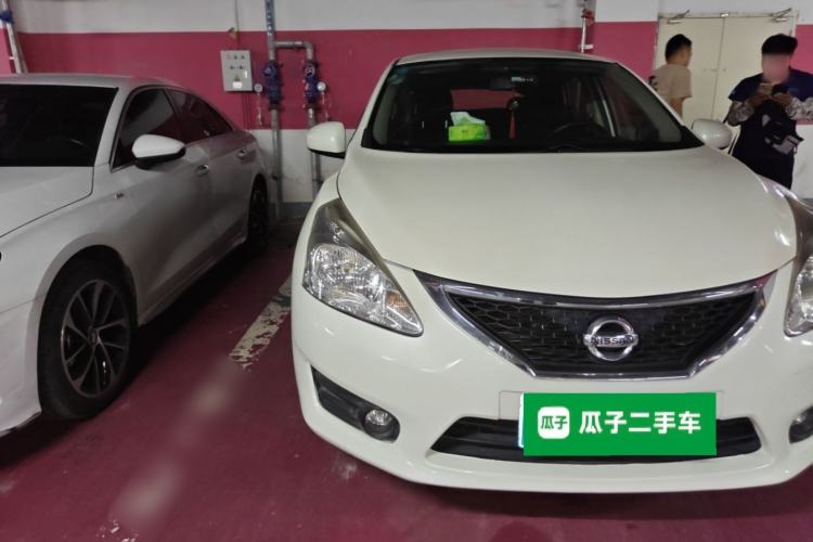 Used Nissan Tiida 2014 1.6L CVT Smart Model Right Front Headlight
