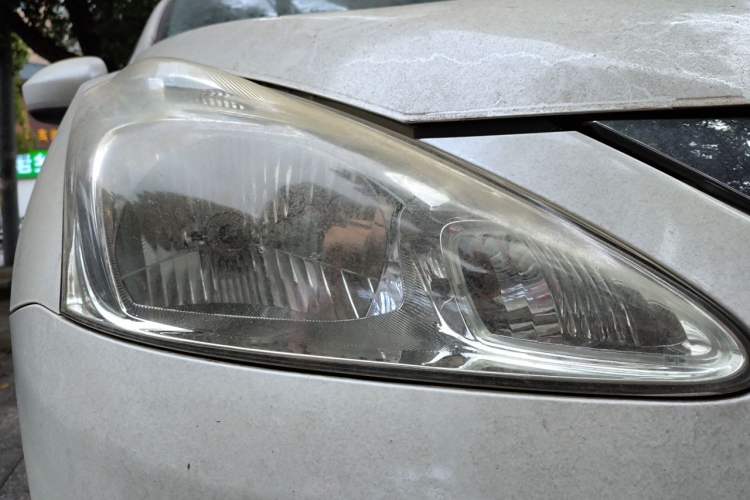 Used Nissan Tiida 2014 1.6L CVT Comfort Model Right Front Headlight