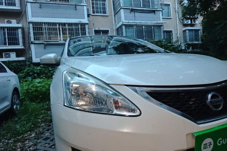 Used Nissan Tiida 2014 1.6L CVT Comfort Model Right Front Headlight