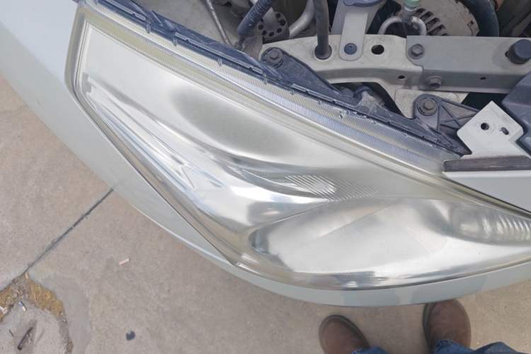 Used Nissan Tiida 2014 1.6L CVT Smart Model Right Front Headlight