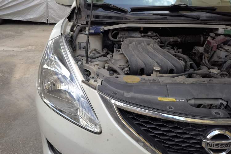 Used Nissan Tiida 2014 1.6L CVT Comfort Model Right Front Headlight