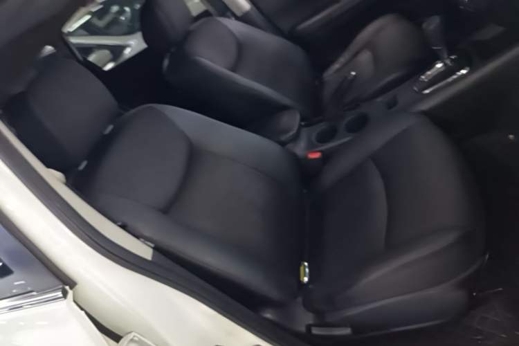 Used Nissan Tiida 2014 1.6L CVT Smart Model Right Front Seat