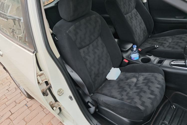 Used Nissan Tiida 2014 1.6L CVT Comfort Model Right Front Seat