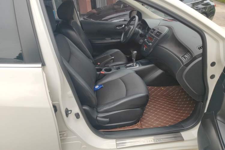 Used Nissan Tiida 2014 1.6L CVT Smart Model Right Front Seat