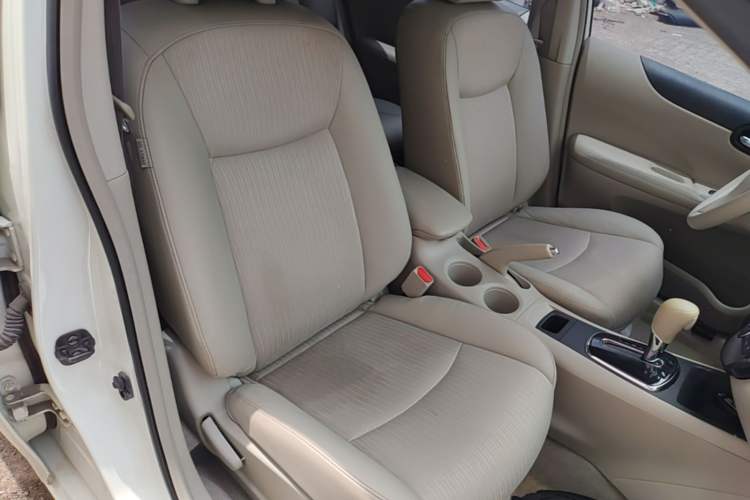 Used Nissan Tiida 2014 1.6L CVT Smart Model Right Front Seat