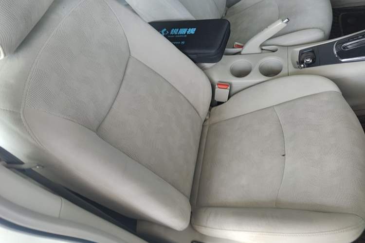 Used Nissan Tiida 2014 1.6L CVT Comfort Model Right Front Seat