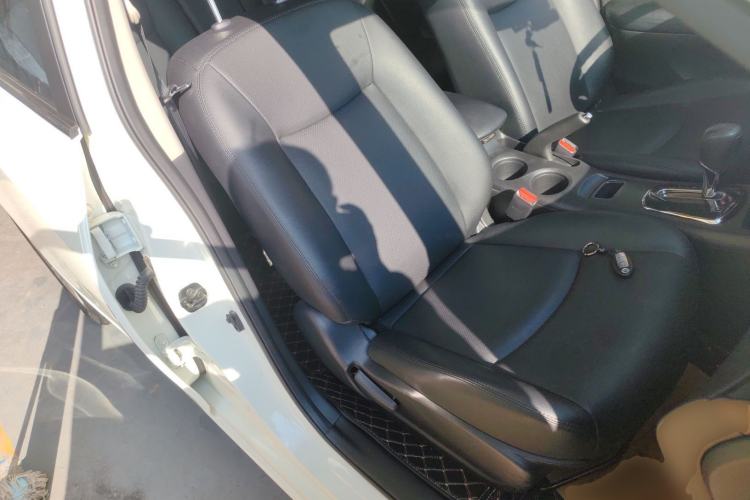 Used Nissan Tiida 2014 1.6L CVT Smart Model Right Front Seat