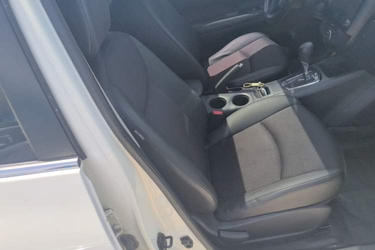 Used Nissan Tiida 2014 1.6L CVT Smart Model Right Front Seat
