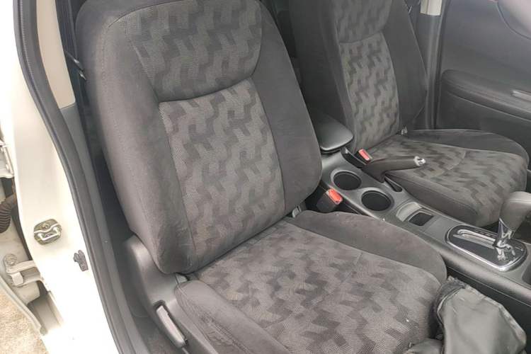 Used Nissan Tiida 2014 1.6L CVT Comfort Model Right Front Seat