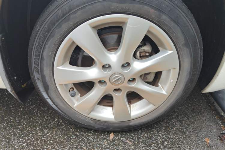Used Nissan Tiida 2014 1.6L CVT Comfort Model Right Front Wheel Hub