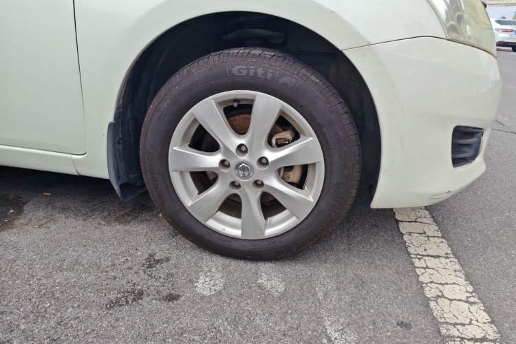 Used Nissan Tiida 2014 1.6L CVT Comfort Model Right Front Wheel Hub