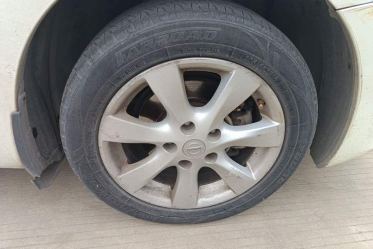 Used Nissan Tiida 2014 1.6L CVT Comfort Model Right Front Wheel Hub