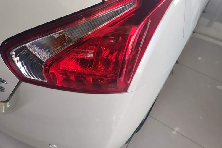 Used Nissan Tiida 2014 1.6L CVT Smart Model Right Rear Taillight