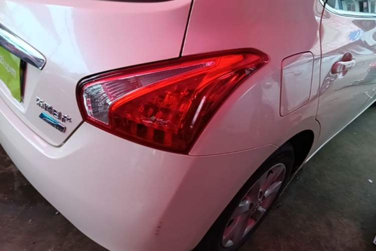 Used Nissan Tiida 2014 1.6L CVT Cool Cafe Edition Right Rear Taillight