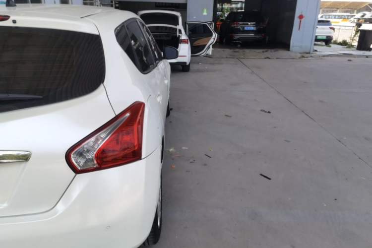 Used Nissan Tiida 2014 1.6L CVT Comfort Model Right Rear Taillight