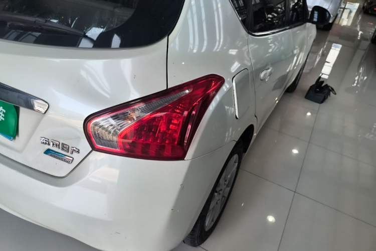 Used Nissan Tiida 2014 1.6L CVT Comfort Model Right Rear Taillight